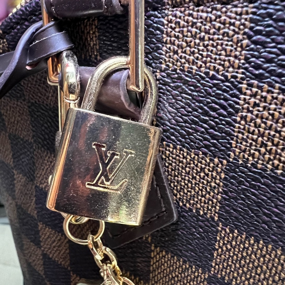 Brown Checkered Handbag (READ DESCRIPTION) - Picture 4 of 8